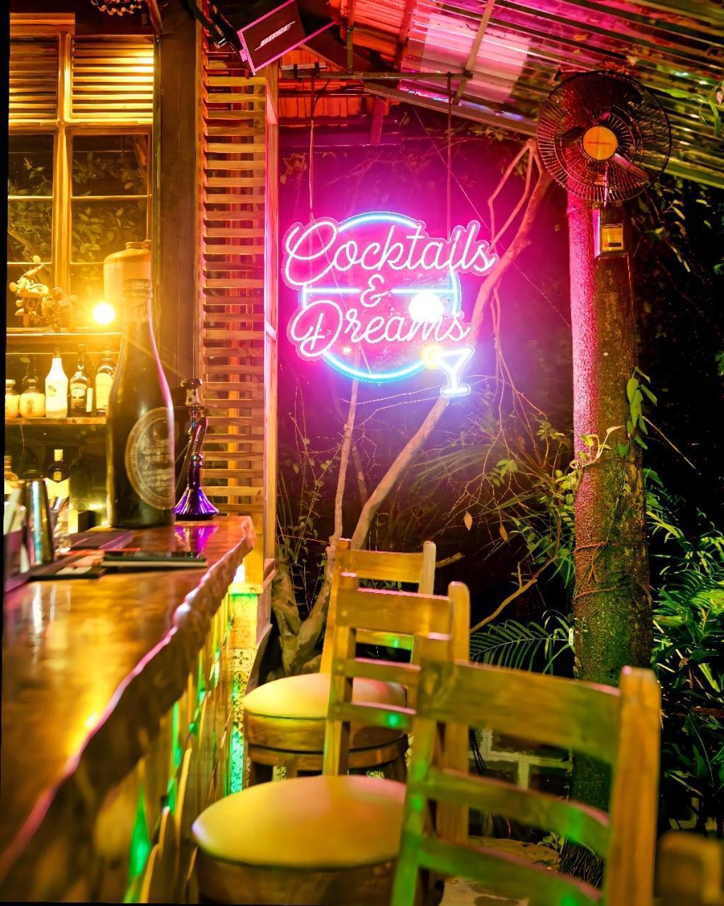 Lar Amorosa Boutique Hotel - Goa Calangute Eksteriør billede