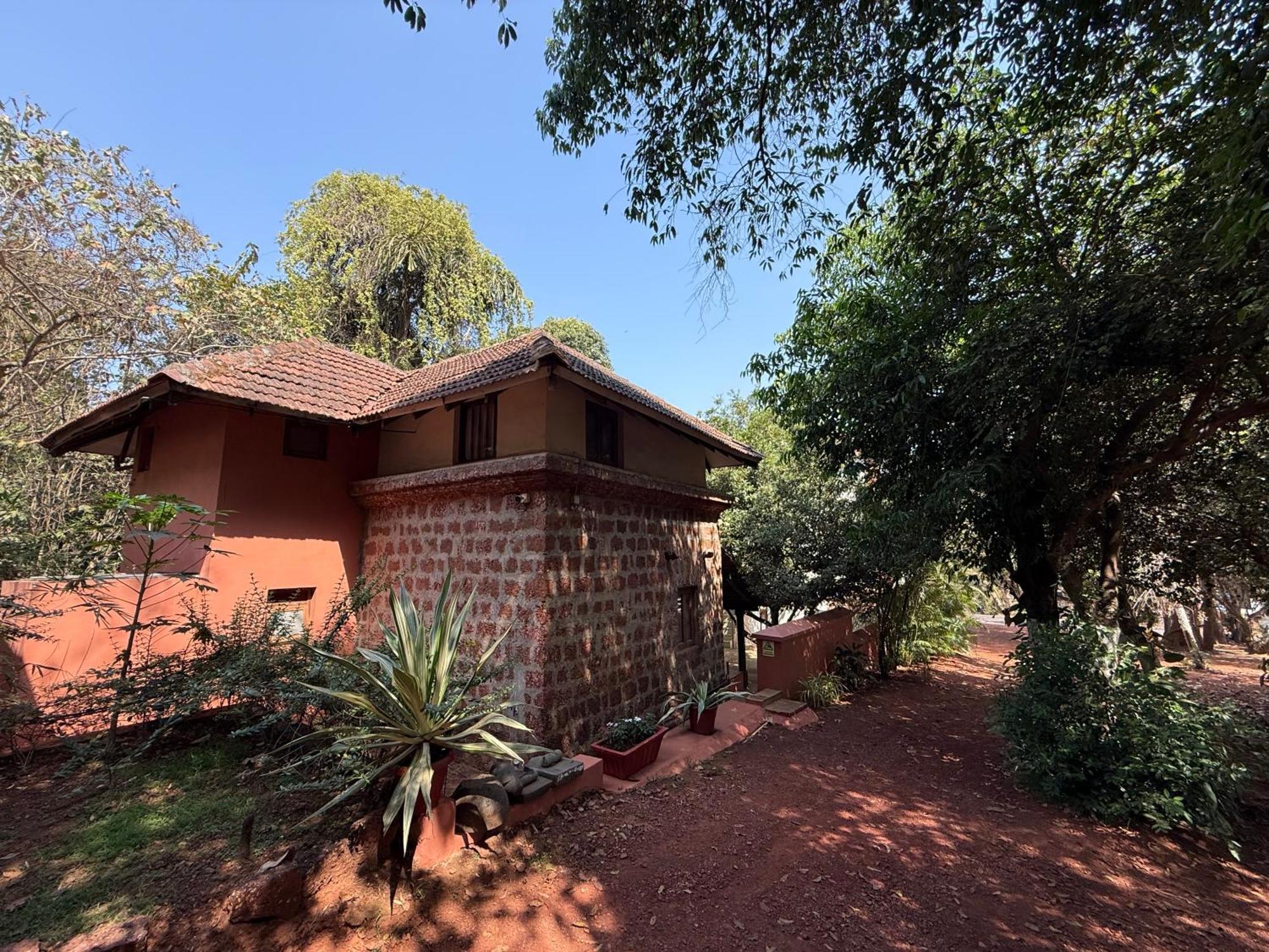 Lar Amorosa Boutique Hotel - Goa Calangute Eksteriør billede