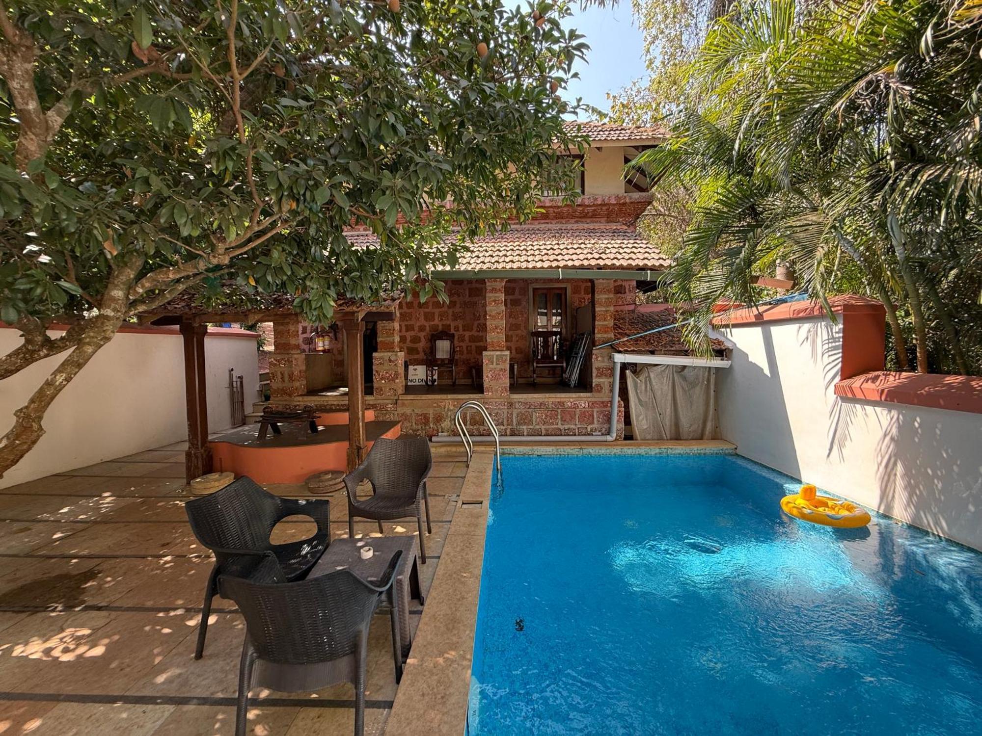 Lar Amorosa Boutique Hotel - Goa Calangute Eksteriør billede